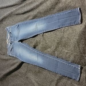 Levis 711 skinny jeans size 27